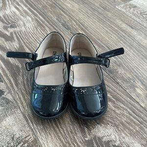 Gymboree Black Dress Shoes with Patent Finish and Strap